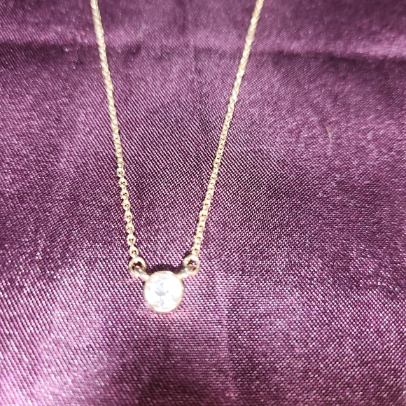 Elegant Gold Chain Necklace - Picture 3 of 5